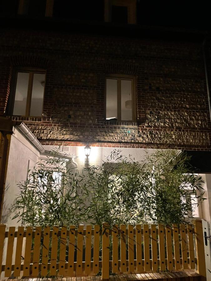 Etretat: Agreable Maison De Ville Bagian luar foto